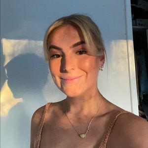 Meet your Posher, Gabby